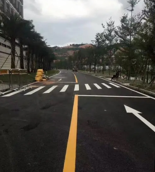 深圳道路劃線(xiàn)